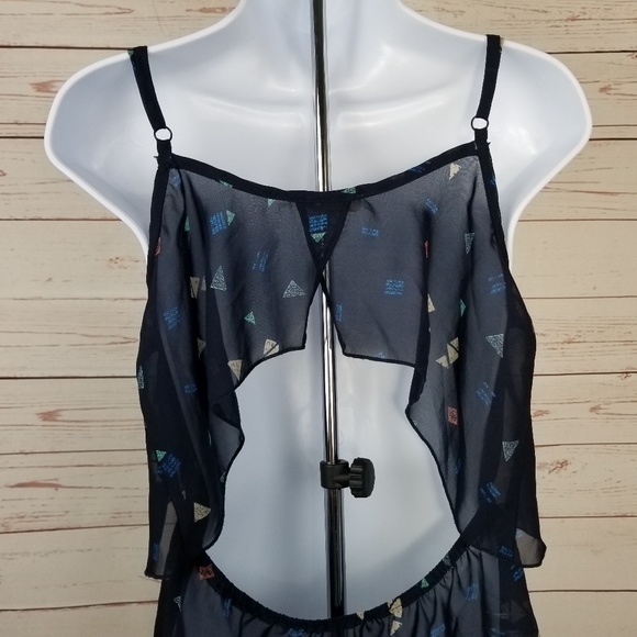 Kirra Women's L Semi Sheer Tiered Backless Top - Picture 4 of 6